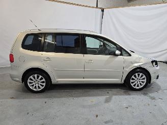 Volkswagen Touran 2.0 TDI Highline BlueMotion 7p. picture 8