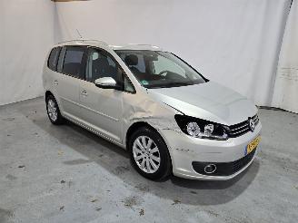 skadebil auto Volkswagen Touran 2.0 TDI Highline BlueMotion 7p. 2014/5