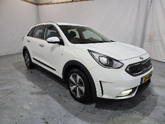 Damaged car Kia Niro 1.6 GDI Hybrid DynamicLine 2019/8