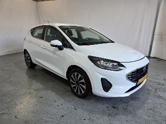 uszkodzony samochody osobowe Ford Fiesta 1.0 Eco Boost Hybrid Titanium 2023/10