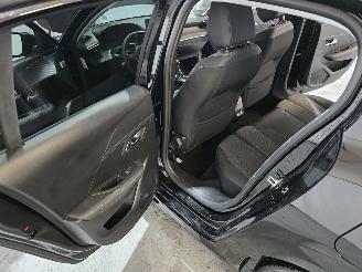 Peugeot 208 1.2 PureTech 100 Allure picture 21