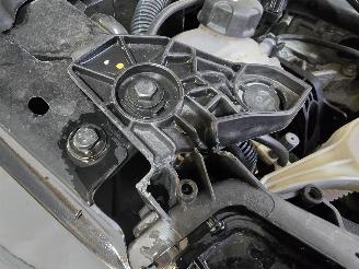 Peugeot 208 1.2 PureTech 100 Allure picture 16