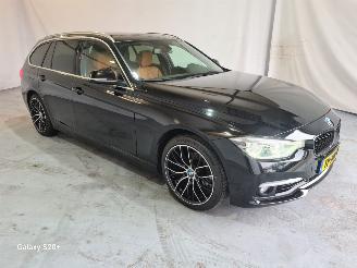 Auto incidentate BMW 3-serie 318i Luxury Edition 2018/10