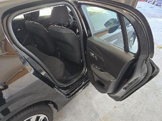 Peugeot 208 1.2 PT Active Pack picture 16