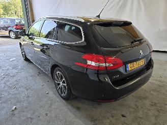 Peugeot 308 1.2 PureTech Style picture 5