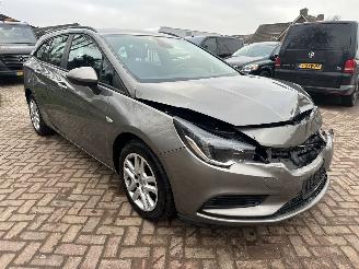 Damaged car Opel Astra 1.0 Online Ed. SPORTS TOURER 2017/8