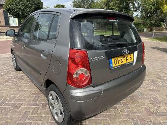 Kia Picanto 1.0 Seven picture 8