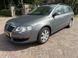 Auto incidentate Volkswagen Passat 1.9 TDI Trendline 77 kw 2006/5