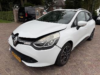 Auto incidentate Renault Clio Estate 1.5 dCi ECO Expression 2014/11