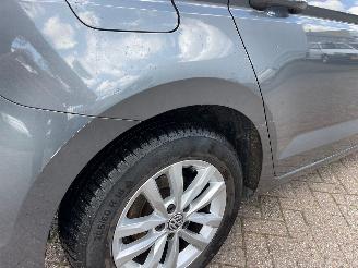 Volkswagen Touran 1.2tsi clima/navi/pdc v+a picture 16