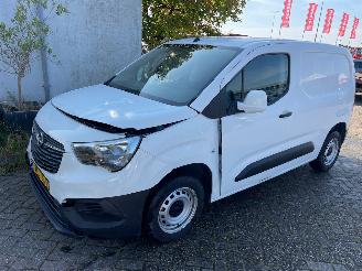 škoda dodávky Opel Combo 1.5 d airco/cv/cc 2021/8