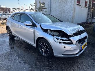 Volvo V-40 D2 2.0 clima/navi/velgen picture 2