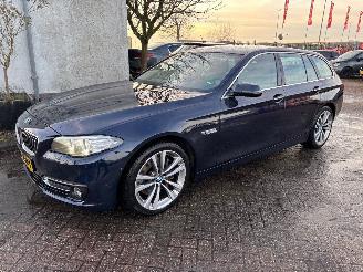 Voiture accidenté BMW 5-serie 528i x-drive luxury 2015/6
