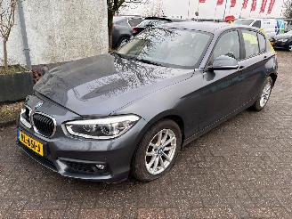 Schadeauto BMW 1-serie 118i 2018/1