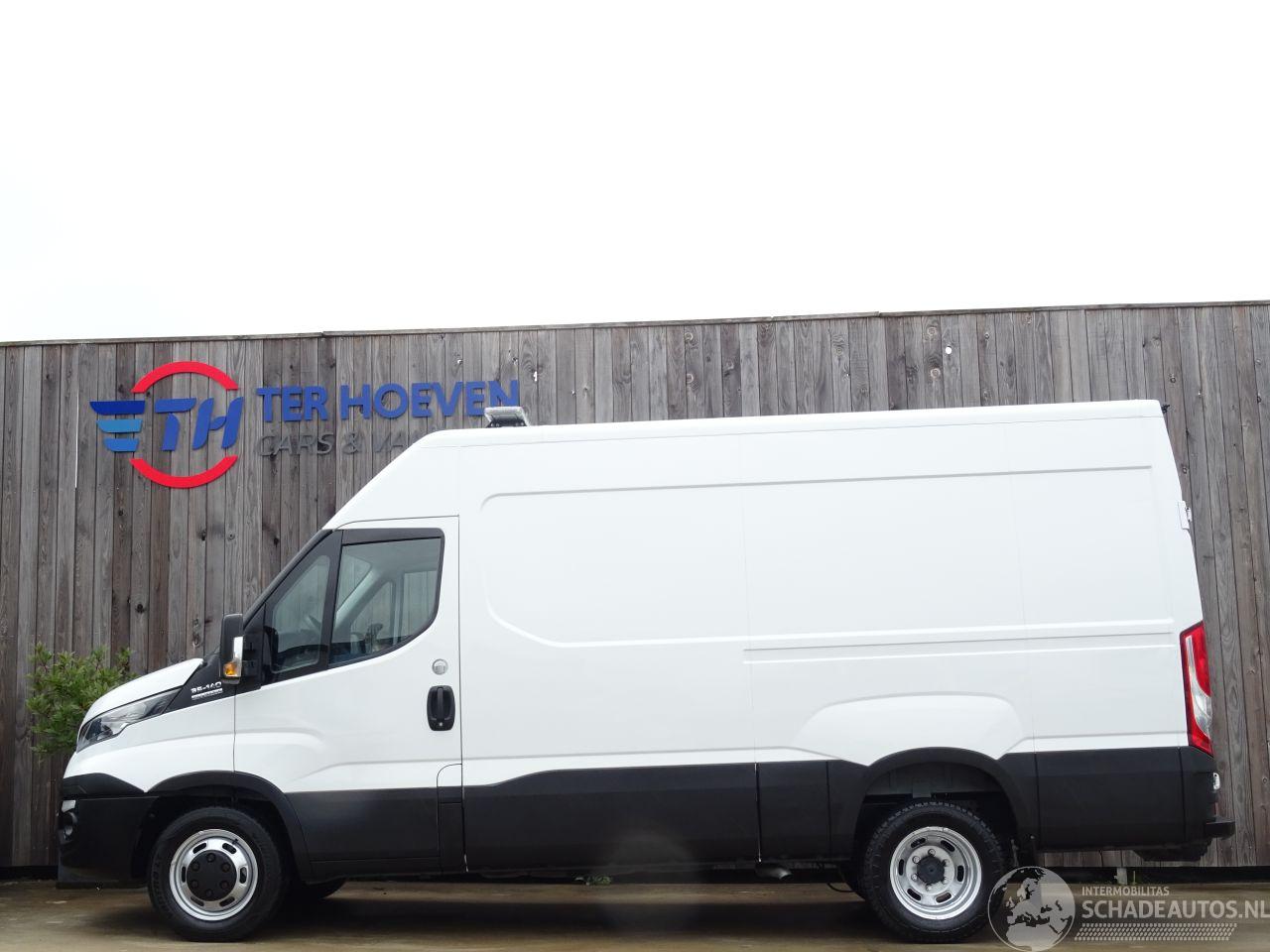 Iveco Daily 35-140 2.3 HPi L2H2 Klima Automaat Trekhaak 100KW Euro 6