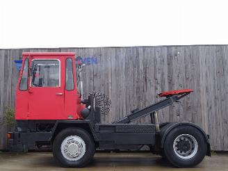 škoda strojů Overige  Nielsen & Son BT25 Terminal Trekker NL Kenteken 106KW 1975/6