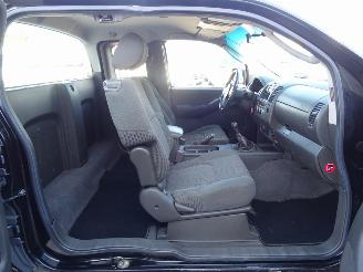 Nissan Navara 2.5 DCi 4X4 Kingcab Airco 2-Persoons Trekhaak 128KW Euro 4 picture 11