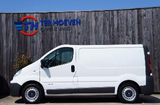 Damaged car Renault Trafic 2.0 DCi L1H1 Airco Navi Cruise PDC Trekhaak 84KW Euro 5 2014/8