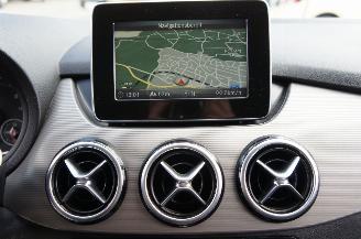 Mercedes B-klasse B180D Airco Navi Cruise Stoelverwarming BAK Kapot! 80KW Euro 6 picture 12
