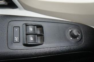 Peugeot Boxer 2.2 HDi L2H2 Airco Cruise 3-Persoons Trekhaak 96KW Euro 5 picture 16