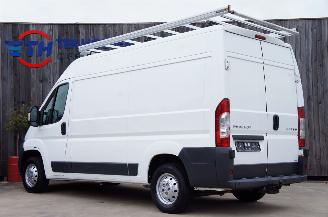 Peugeot Boxer 2.2 HDi L2H2 Airco Cruise 3-Persoons Trekhaak 96KW Euro 5 picture 2