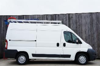 Peugeot Boxer 2.2 HDi L2H2 Airco Cruise 3-Persoons Trekhaak 96KW Euro 5 picture 4