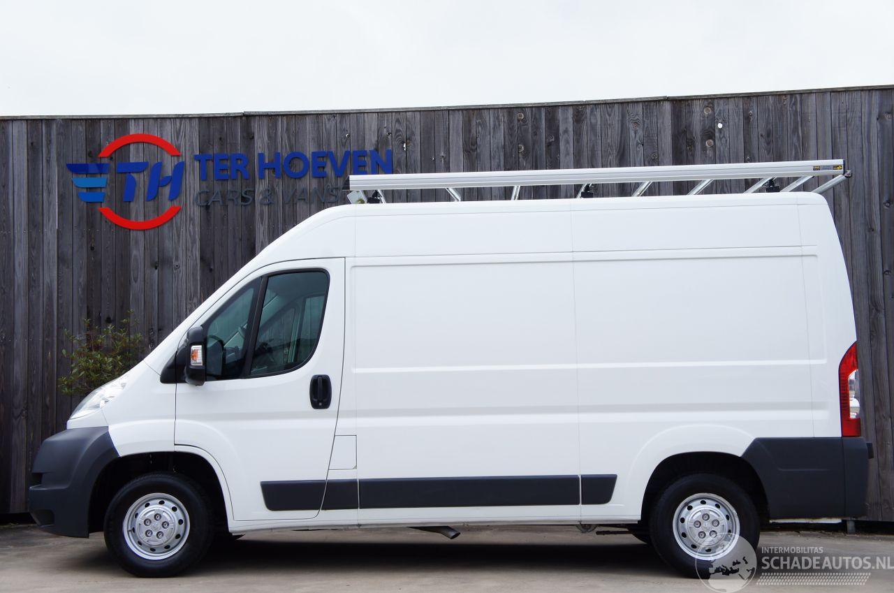 Peugeot Boxer 2.2 HDi L2H2 Airco Cruise 3-Persoons Trekhaak 96KW Euro 5