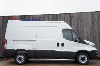 Iveco Daily 35S12 2.3 HPi L2H2 Automaat Hi-Matic Trekhaak 85KW Euro 6 picture 4