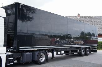 occasion trailers Schmitz Cargobull  SCB*S2 Kasten Trailer Luchtvering 2017/1