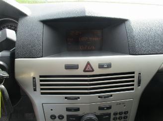 Opel Astra GTC 1.6 Business picture 39