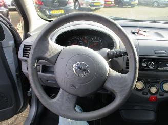 Nissan Micra 1.0 Basis picture 14