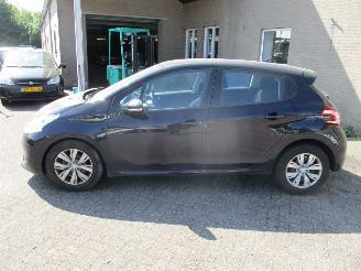 Peugeot 208 1.6 e HDI Blue Lease picture 4