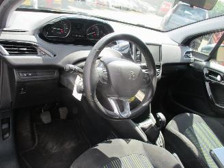 Peugeot 208 1.2 Pure T Urban Soul 1E Eig picture 15