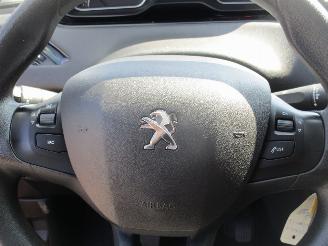 Peugeot 208 1.2 PureT BlueLion NAP REST BPM 400 EURO !!!! picture 29