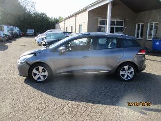 Renault Clio 0.9 TCe Estate picture 6