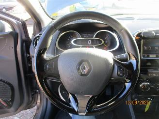 Renault Clio 0.9 TCe Estate picture 23