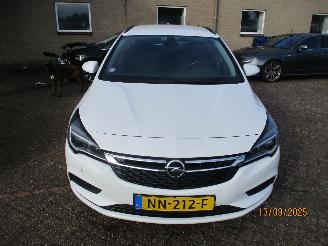 Opel Astra SPORTS TOURER 1.0 Online Ed REST BPM 500 EURO !!!! picture 2