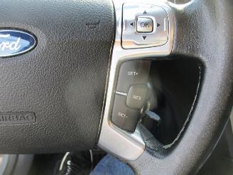 Ford Mondeo 2.0-16V Trend Wagon picture 26