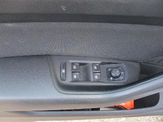 Volkswagen Passat 1.4 TSI Connected Series REST BPM 1000 EURO !!!!! picture 24