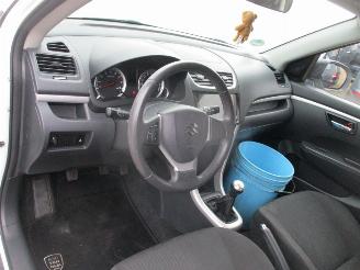 Suzuki Swift 1.2 Base X-ite picture 15
