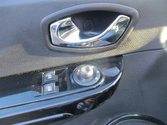 Renault Clio 0.9 TCe Expression 5drs picture 23