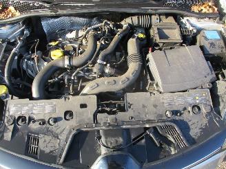 Renault Clio 0.9 TCe Expression 5drs picture 27