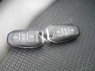 Citroën C4 PICASSO 1.6 e -THP Exclusive Aut picture 28