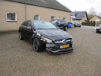Schadeauto Mercedes Cla-klasse Shooting Brake 200d Prestige Automaat 2017/11