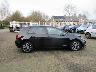 Volkswagen Golf 1.0 TSI HighLine Business R picture 8