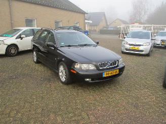 Unfallwagen Volvo V-40 1.8 Europa Nordic 2004/4