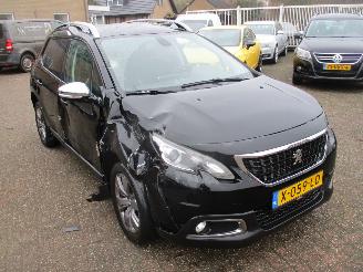 Unfallwagen Peugeot 2008 1.5 BlueHD BL ALL 2019/4