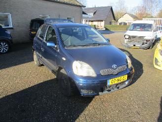 krockskadad bil auto Toyota Yaris 1.3 VVT-i Sol 2003/9