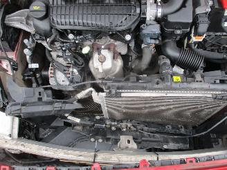 Peugeot 208 1.2 PureTech Allure picture 12