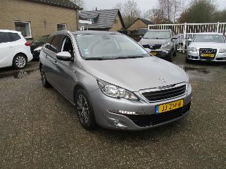 Schadeauto Peugeot 308 1.2 PureTech Style REST BPM 350!!! 2016/3